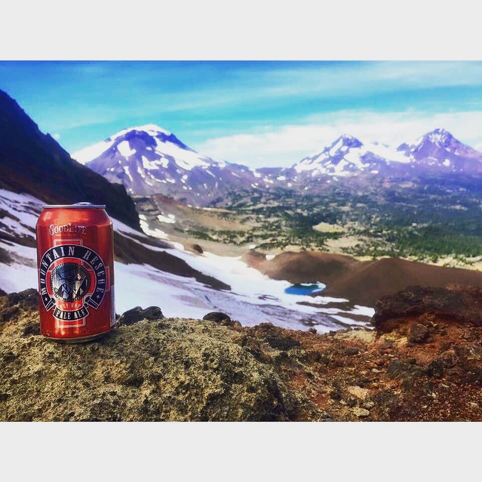 Great view! @m_davis #craftbeer #oregonbeer #traveloregon #inbend #cannedbeer #beer #hikingbeer