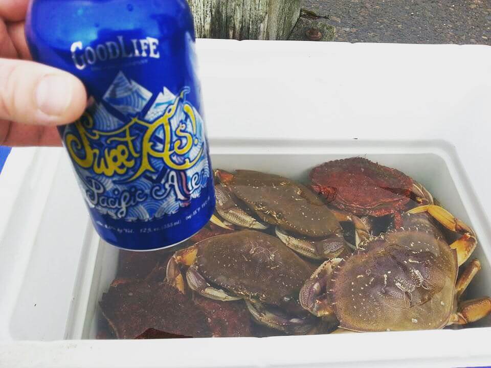 Got Crabs? #oregonbeer #oregoncoast #goodlife #traveloregon #cannedbeer #sweetas #craftbeer