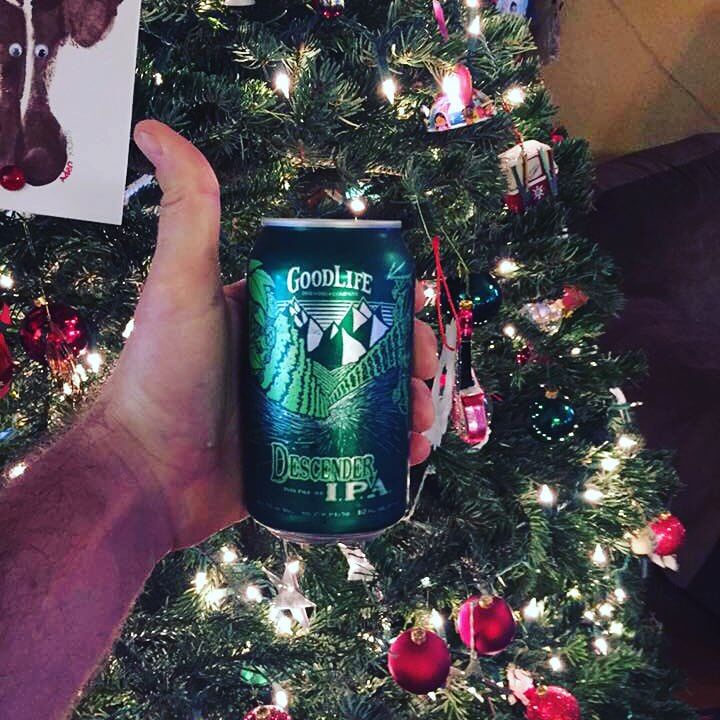 Ipa for Christmas just what I wanted! #christmas #craftbeer #oregonbeer #cannedbeer #beer #ipa #descenderipa