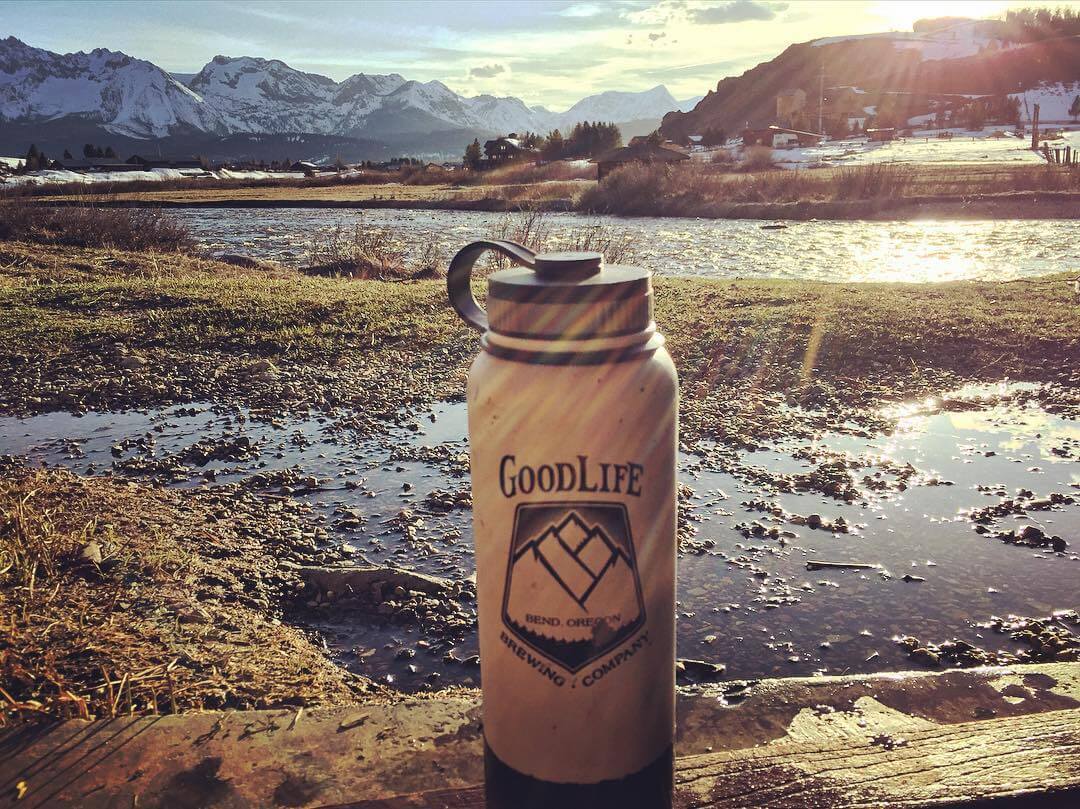 Thanks @hydroflask for keeping us cool at the #hotsprings