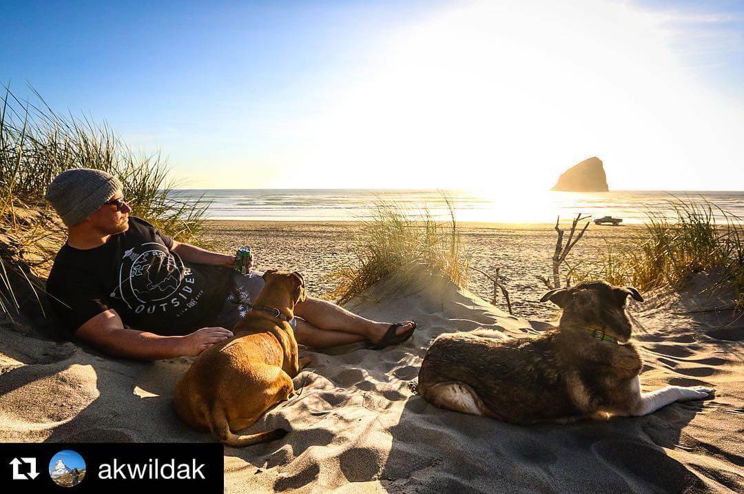 Dreaming of being on the #beach today! ????: @akwildak 


????
????
????

#goodlifebrewing #bend #oregon #descenderipa #hops #ipa #craftbeer #cannedbeer #drinklocal #thebeernation #oregonbeer #exploreoregon #pnwonderland #traveloregon