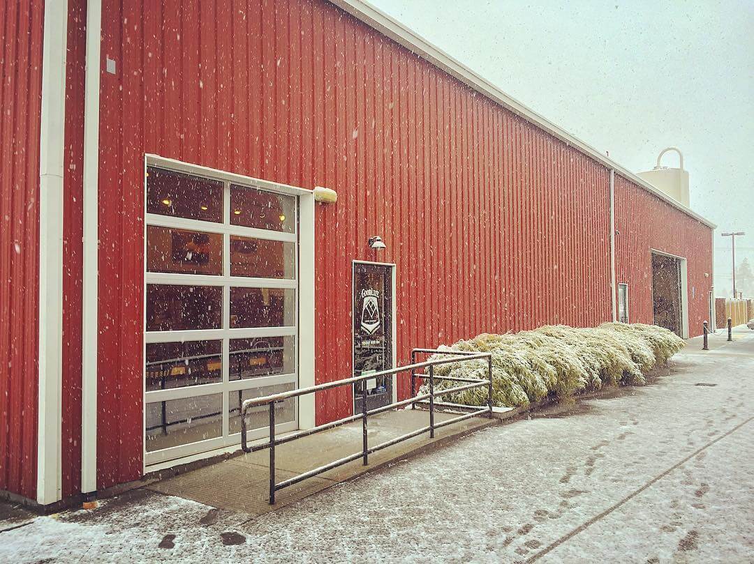 Just another April day #inbend ????
????
????

#goodlifebrewing #bend #oregon #oregonbeer #drinklocal #brewery #beertography #beeradvocate #snow