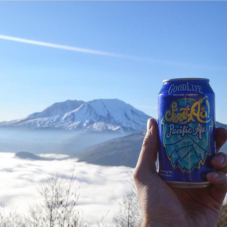 Perfect #pnw day for a #sweetas! ????: @the_craftiest_beer ????
????
????

#goodlifebrewing #bendbeer #oregon #sweetaspacificale #craftbeer #cannedbeer #craftnotcrap #thebeernation #beeradvocate #beertography #oregonbeer #pnwonderland #volcanoes