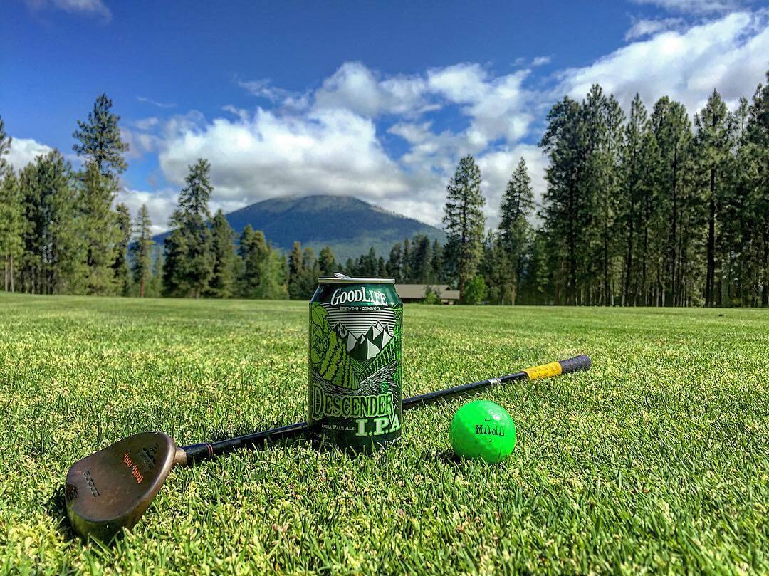 Hole 18 at #blackbutte during the 2016 Hospitality Open 🍺
🍺
🍺

#goodlifebrewing #bend #oregon #descenderipa #oregonbeer #craftbeer #cannedbeer #thebestofbend #beertography #draftmag #adventurousales #golf #nike #nikegolf #mojo #oregonexplored #pnw #pnwonderland