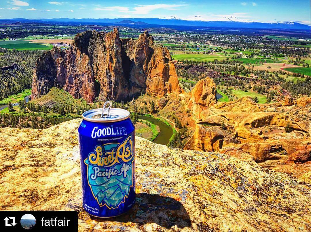 It's almost the weekend and time to take our #adventurousales out for an #adventure 📸: @fatfair 🍺
🍺
🍺

#goodlifebrewing #bend #oregon #sweetaspacificale #oregonbeer #craftbeer #cannedbeer #beertography #draftmag #beerporn #oregonexplored #thebestofbend #youroregon #pnw #pnwonderland #smithrock #rockclimbing #climbing