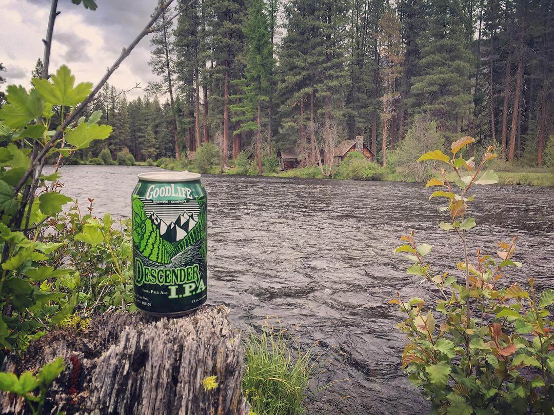 The perfect start to #sundayfunday 📸: @christophersnelson 🍺
🍺
🍺

#goodlifebrewing #bend #oregon #descenderipa #ipa #oregonbeer #craftbeer #cannedbeer #beertography #beer #adventurousales #thebestofbend #oregonexplored #pnw #pnwonderland #fishing #flyfishing #ariverrunsthroughit