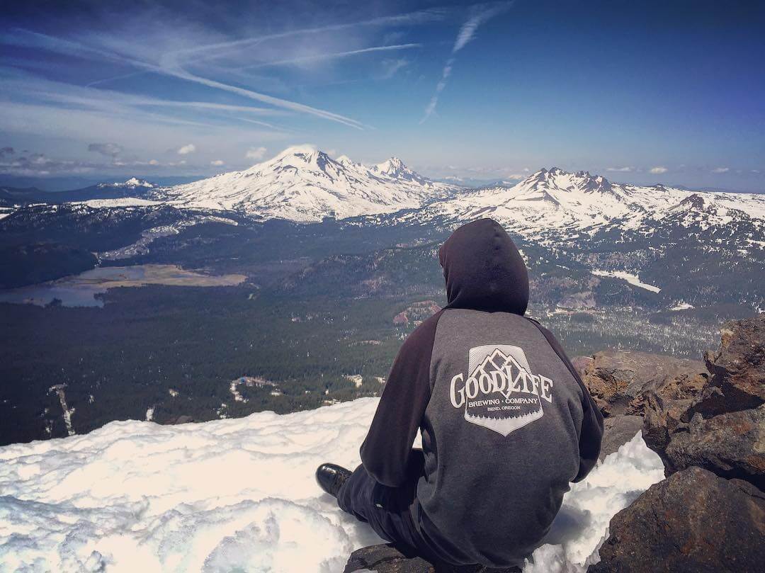 Reflecting on an awesome winter! Thanks @mtbachelor 🍺
🍺
🍺

#goodlifebrewing #bend #oregon #oregonbeer #beertography #draftmag #thebestofbend #youroregon #pnw #pnwonderland #mtbachelor