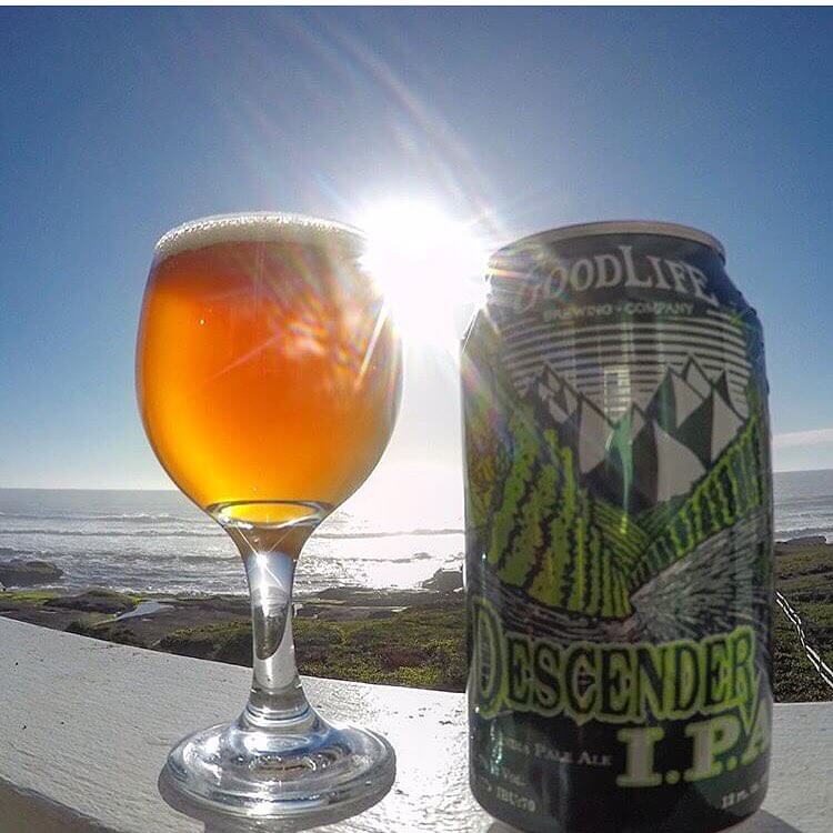 We are having some #ocean envy right meow! 📸: @ghost_rogue 
#goodlifebrewing #bend #oregon #descenderipa #oregonbeer #craftbeer #craftnotcrap #draftmag #beeradvocate #brewtography #coast #pdx #portland #drinklocal #adventurousales #ipa #hops #pnw #pnwonderland #oregonexplored