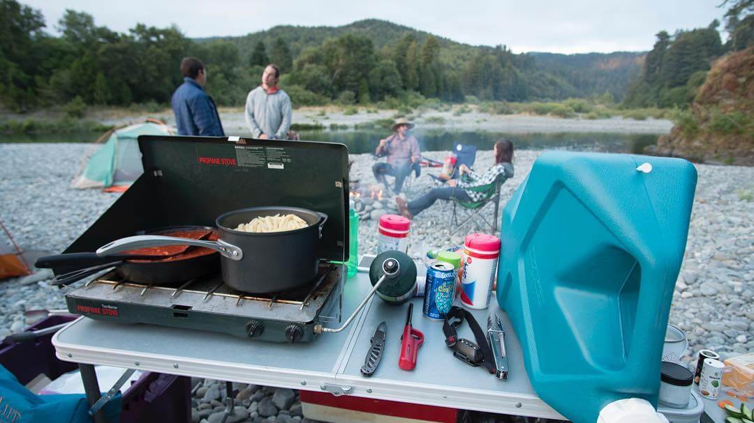 We are trying to sneak in as many camping trips as we can before the weather changes! Double tap if you are too! 🍺
🍺
🍺

#goodlifebrewing #bend #oregon #sweetaspacificale #craftbeer #craftbeerporn #craftbeerlife #craftbeerlover #cannedbeer #beertography #adventurousales #wildernessculture #theoutbound #pnw #pnwonderland #camping