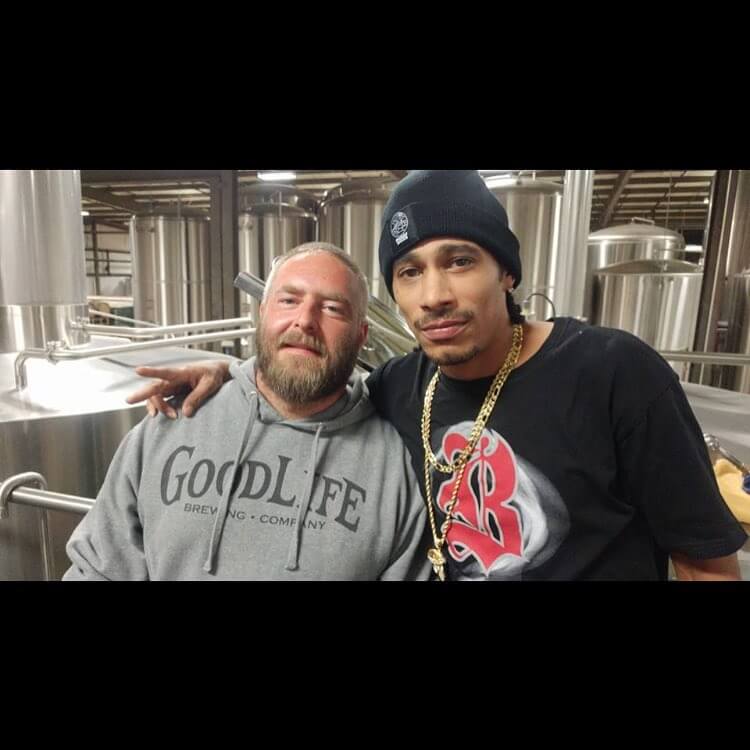 Layzie Bone, from Bone Thugs-n-Harmony, stopped by for a tour of the #brewery after his show last night! Thanks for coming to Bend and rocking the 🎤! 🍺
🍺
🍺

#goodlifebrewing #bend #oregon #bendoregon #layziebone #bonethugsnharmony #livemusic #thebestofbend #rollingstone #rapmusic #brewerytour #adventurousales #craftbeer #craftbeerporn #craftbeerlife #rapgod #ohioboyz