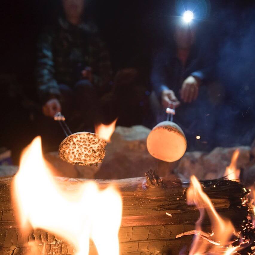 Who wants smore of the #weekend?! 📸: @pete_alport #sundayfunday #whatsyourgoodlife