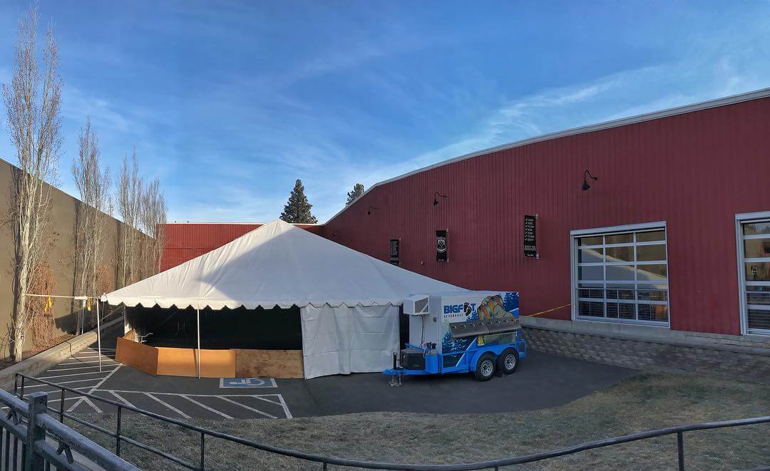 We are getting setup for the Central Oregon Winter Beer Festival presented by @bigfootbeverages! Beer will be flowing from 2pm-9pm and all the proceeds are being donating to our Central Oregon Brewers Guild. Bring your friends and come support your favorite #local breweries. It’s $15 for a glass and 5 drink tokens and all ages are welcome! #cowbf17