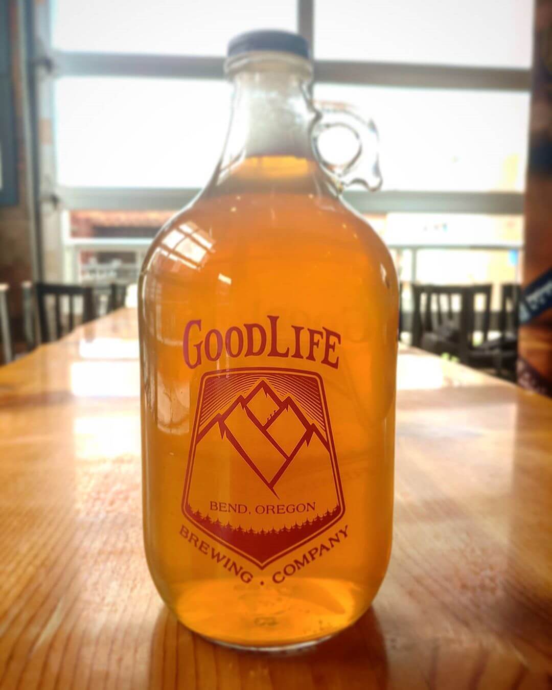 Looks so refreshing doesn’t it. 🤤  Come by today 1pm-6pm and pick up a growler or two. 
Todays Growler Fills -$12 *includes glass
– Sweet As! Pacific Ale
– Descender IPA
– G. love’s Special Sauce The Juice IPA
– Tie One One Session Ale
– Bavarian Lager
– WildLand Blonde Ale
– Barrel Aged Golden Sour Lager $18

Plus $5 16oz Specialty Cans
And $10 12oz Six-Packs