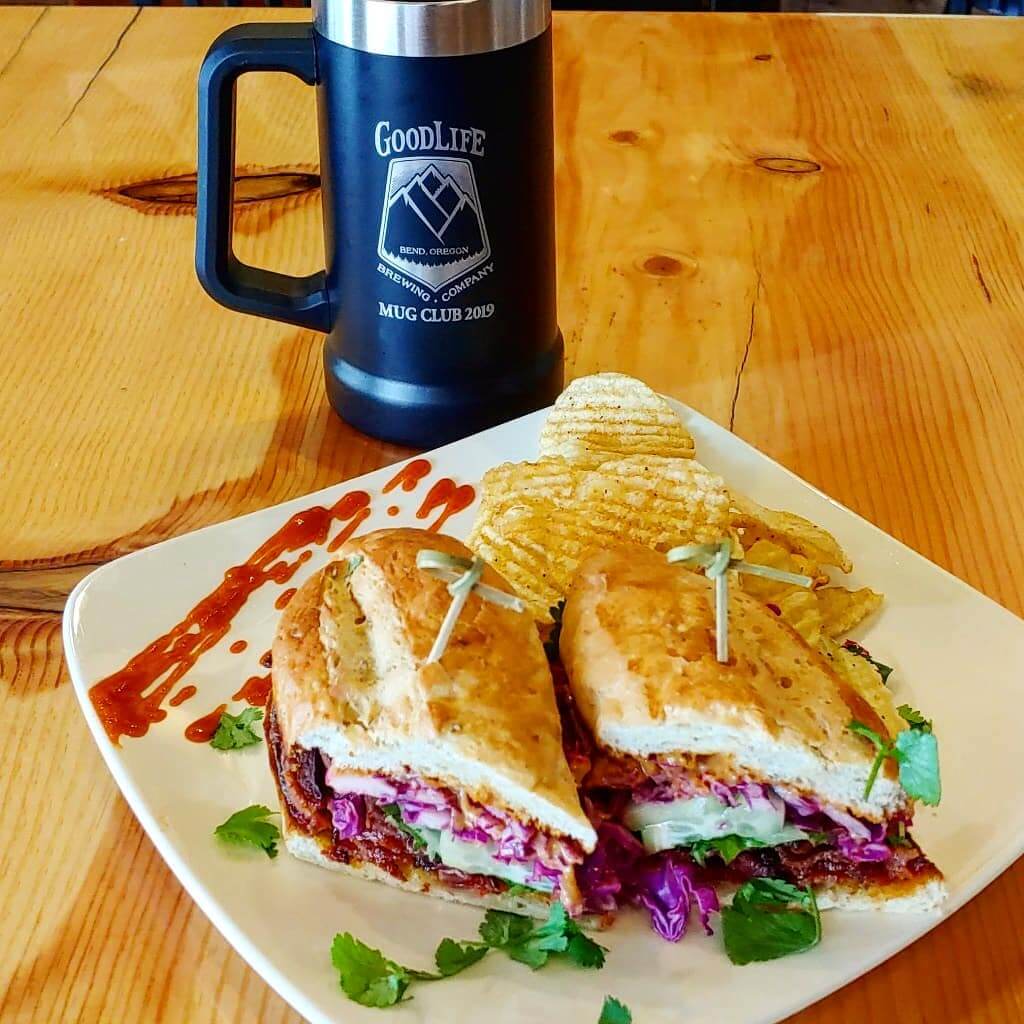 Mug Club Monday! Come on in and enjoy the Spicy Peanut BLC (Bacon, Lettuce & Cucumber) and a mug of our new Bavarian Lager! 🍻
🍻