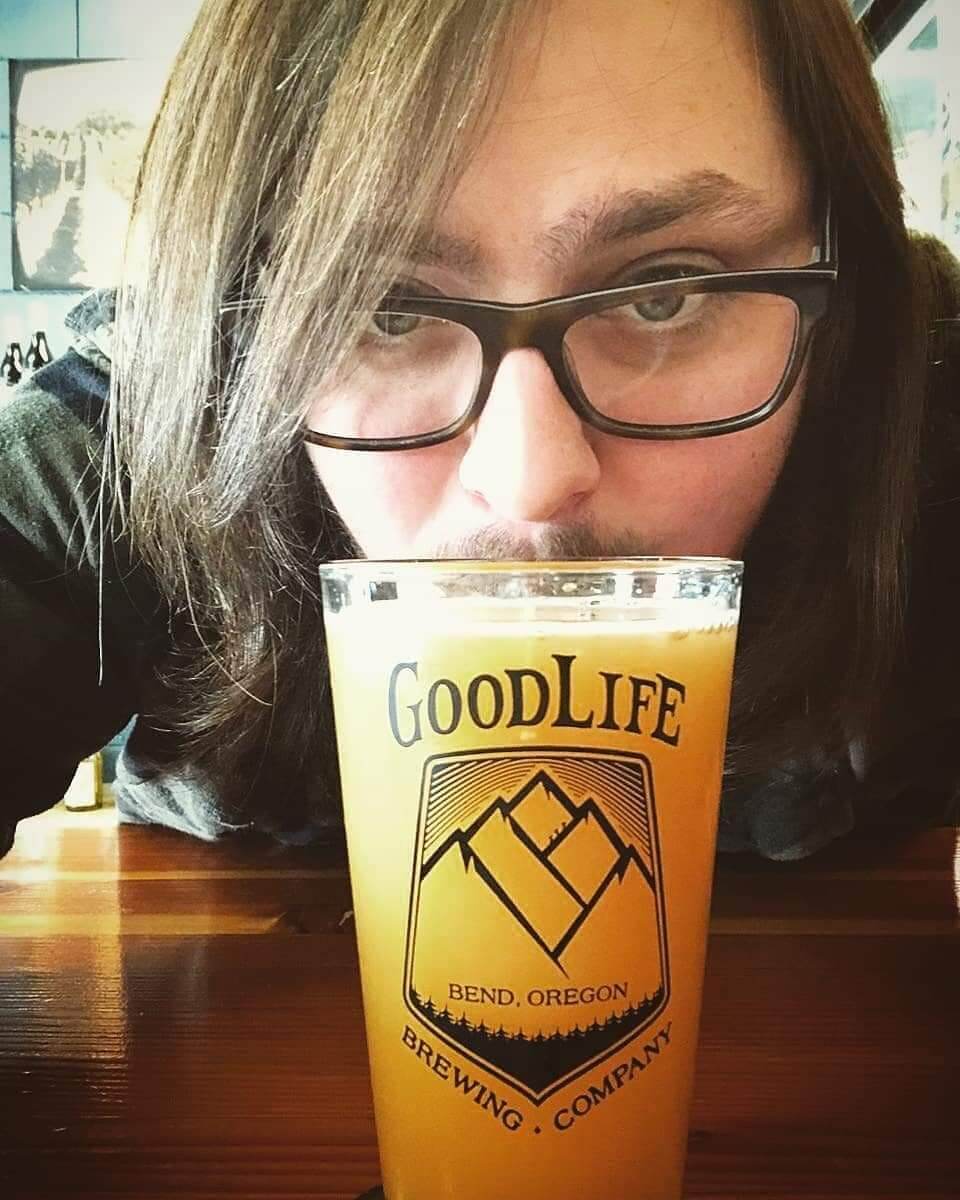 Our newest addition to GoodLife’s year round beers! Sippy Cup Hazy Pale. Utilizing a yeast strain from Imperial Organic Yeast, aptly named “Juice,” we used a light malt bill with fruit forward hops Galaxy, Mosaic, and El Dorado. Melon, pineapple, black tea, and citrus notes are up front in the aroma on this 6.4% ABV treat.
🍻🍻🍻
www.goodlifebrewing.com/sippy-cup-hazy