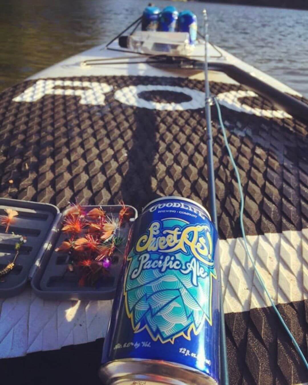 The early bird gets the fly… or a cold Sweet As! @nw_mtn_hemlock is making us jealous we aren’t out on the water this morning! #whatsyourgoodlife #sweetaspacificale 📸: @nw_mtn_hemlock